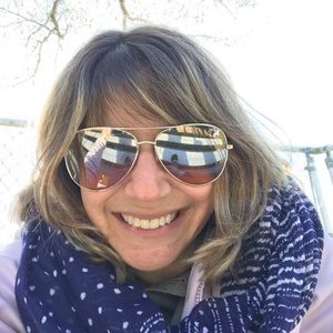 Meet your Posher, Suzanne